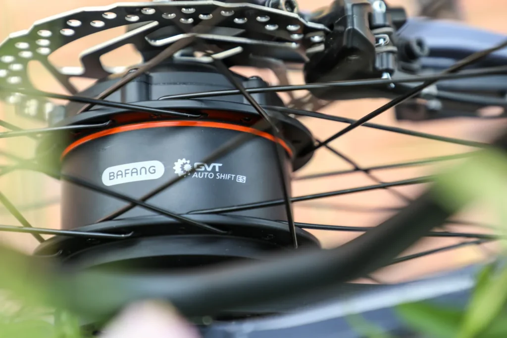 Detail náboja Bafang vo výplete kolesa elektrobicykla