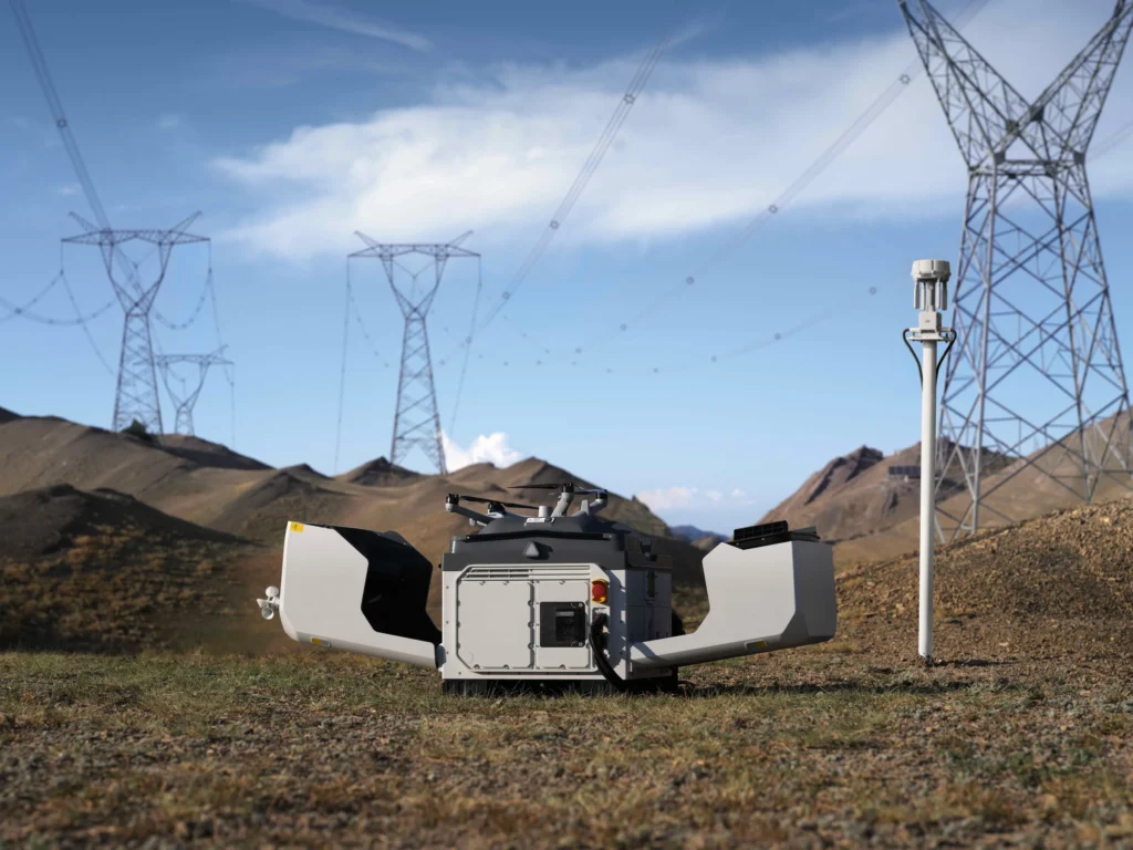 DJI Dock 4 otvorená stanica v teréne