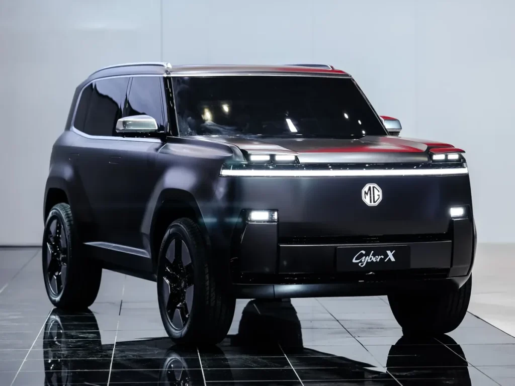 Koncept elektrického SUV MG Cyber X na výstavnom pódiu