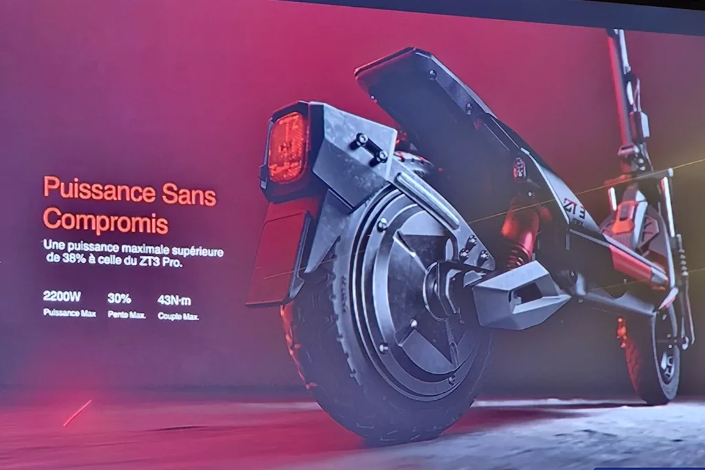 Detail zadného kolesa a motora Segway ZT3 Max