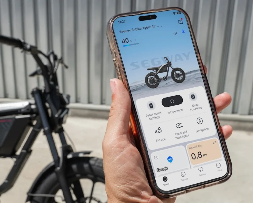 Telefón s aplikáciou Segway Mobility pri bicykli Xyber Air