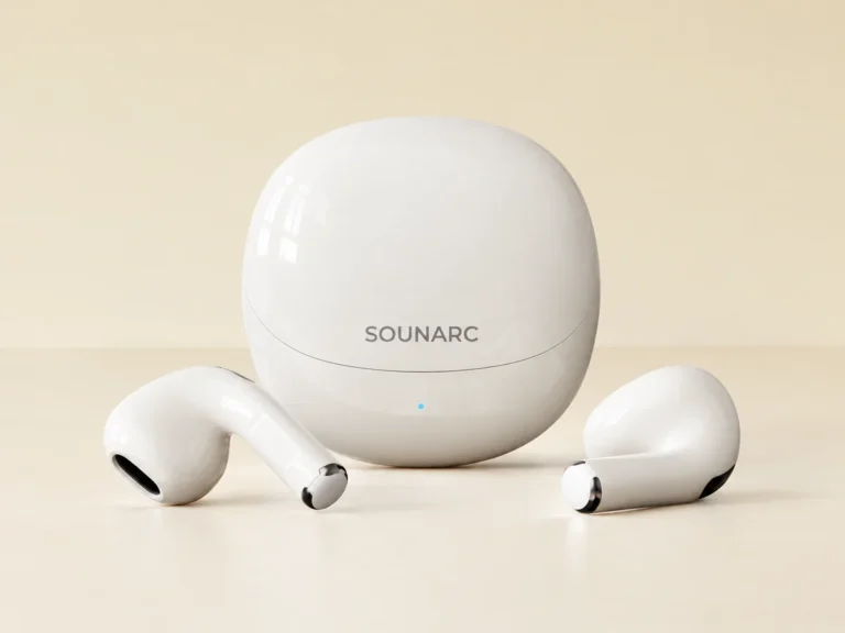 Slúchadlá SOUNARC Q3 a nabíjacie puzdro na béžovom pozadí