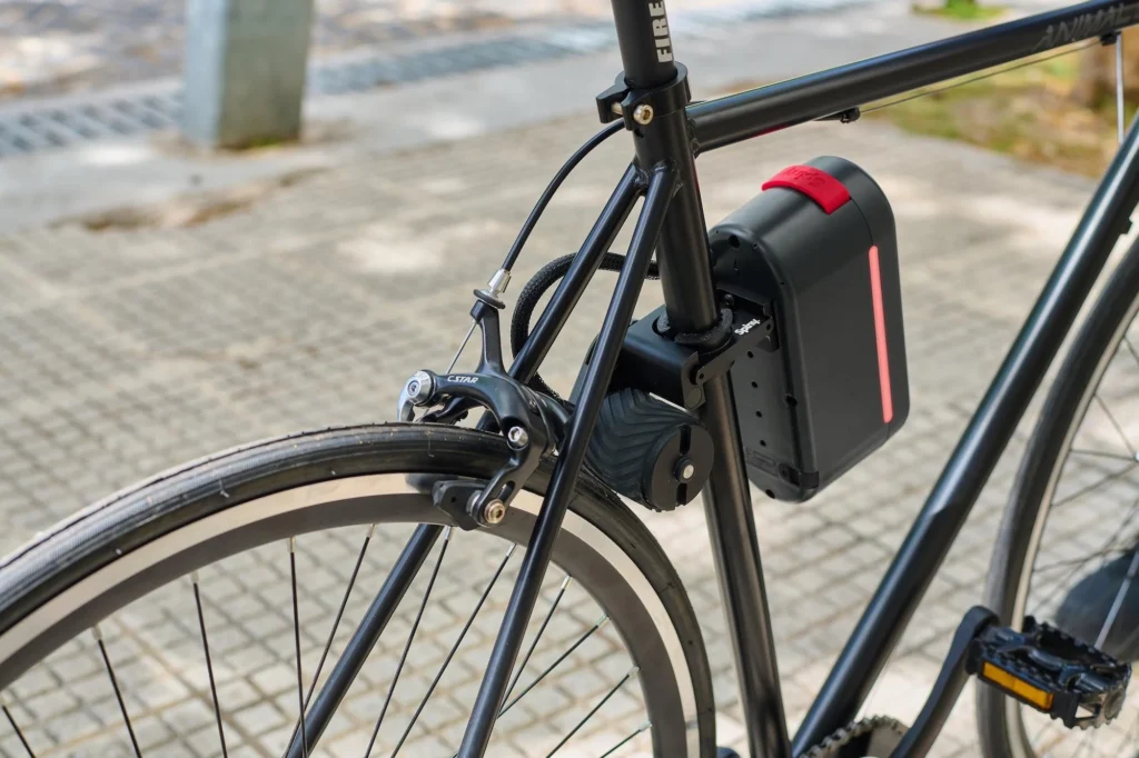 Elektrický pohon Spiny 2 upevnený pri zadnom kolese bicykla