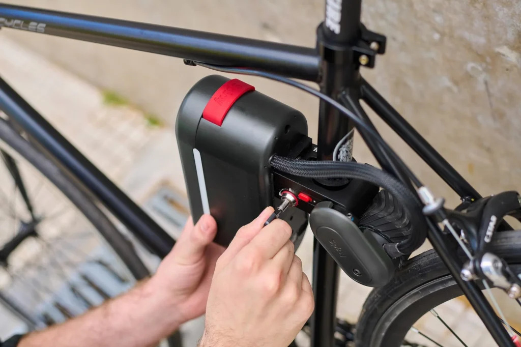 Detail pripínania pohonu Spiny 2 k držiaku na bicykli
