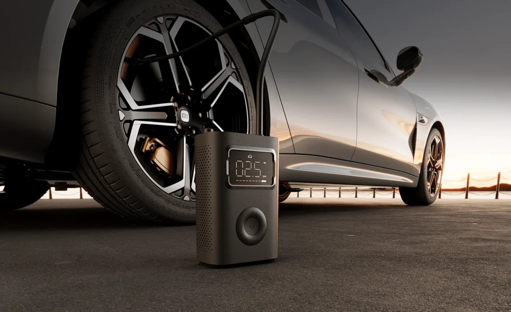 Xiaomi Portable Electric Air Compressor 2 Pro pri kolese automobilu.